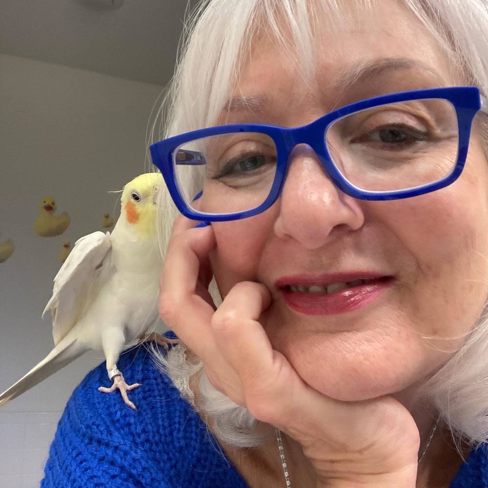 Meet your Posher, Brenda